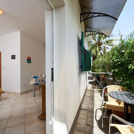 Apartments Mare - 30 M From Pebble Beach Seget Vranjica Exterior foto